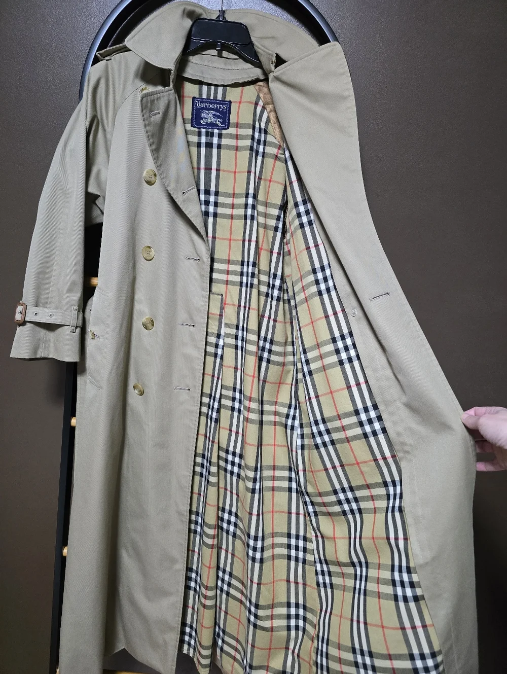 Vintage Burberry Beige Trench Coat with Removable Liner - Picture 4 of 12